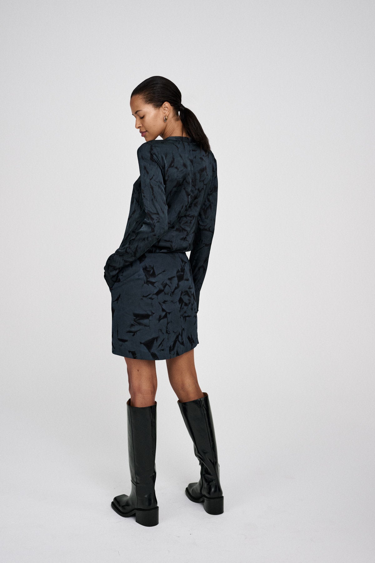 Benedichte - Crystal short canvas skirt I Midnight black combo 2 - Rabens Saloner - DK
