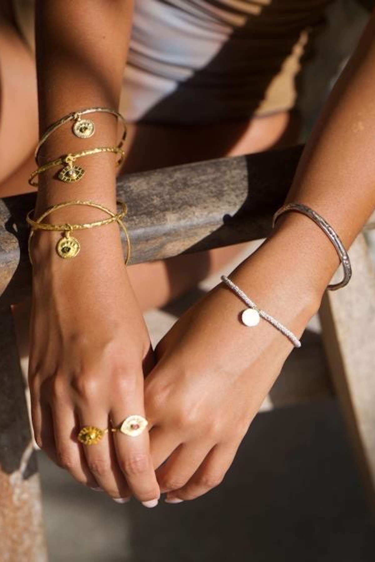 Nafsu - Sun eye bangle I Dark Stone 4 - Rabens Saloner - DK