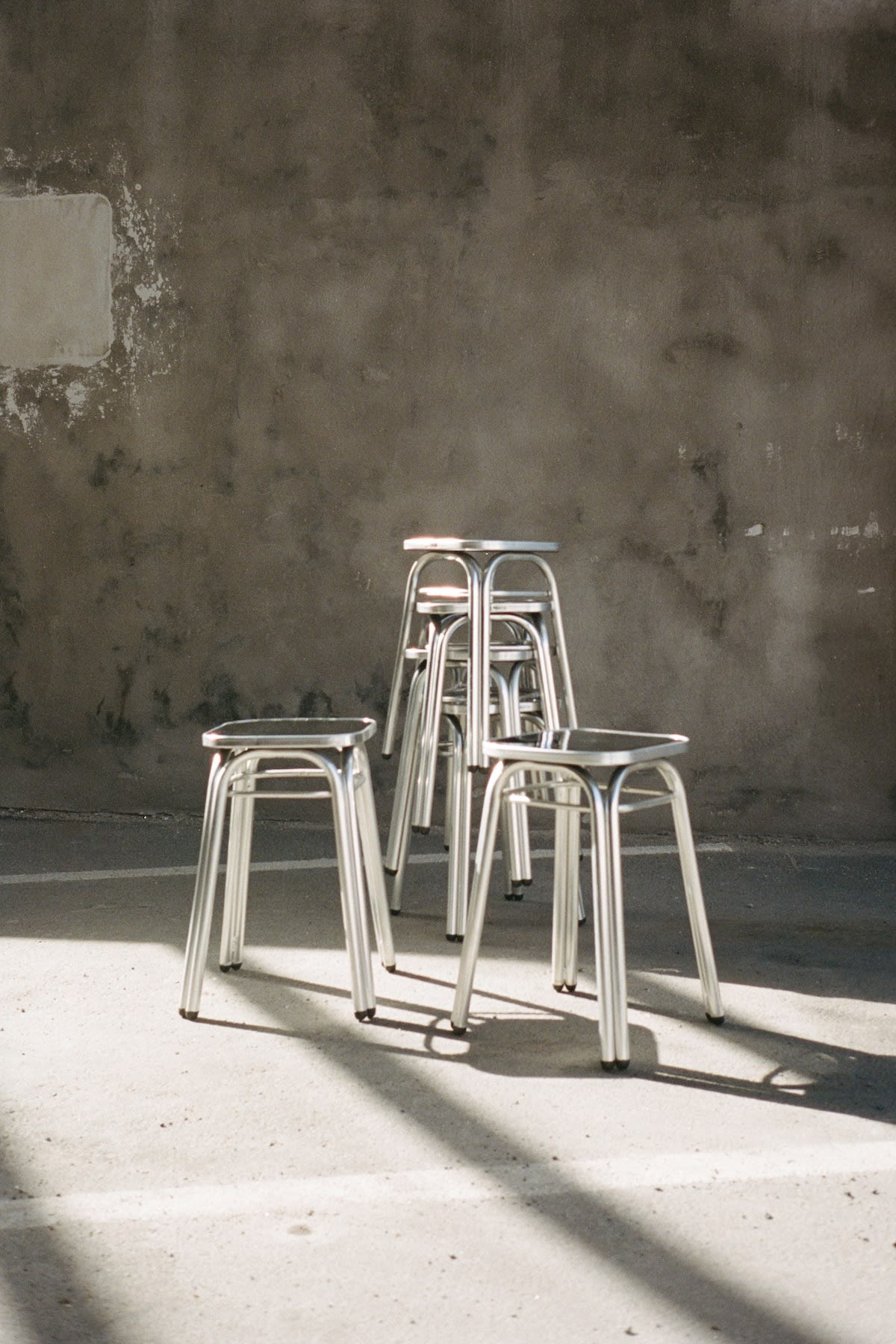 Aluminium Stool with Mirror Seat I Set of 2 - Rabens Apartment I Silver 5 - Rabens Saloner - DK